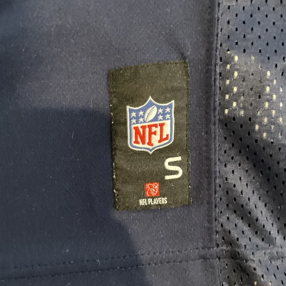 NFL Seattle Seahawks Russell Wilson #3 Football Jersey Youth Size Small (8) Hawk